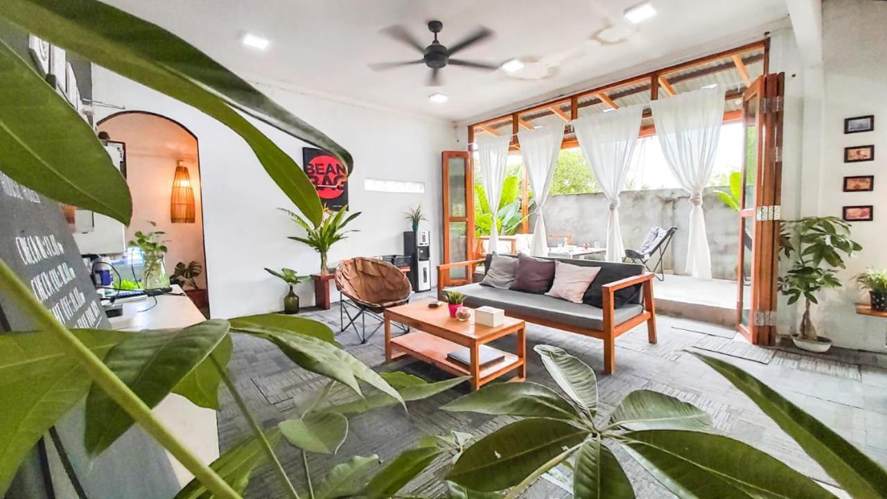 بيت شباب Beanbag Bintan Backpacker Kangkakawal المظهر الخارجي الصورة