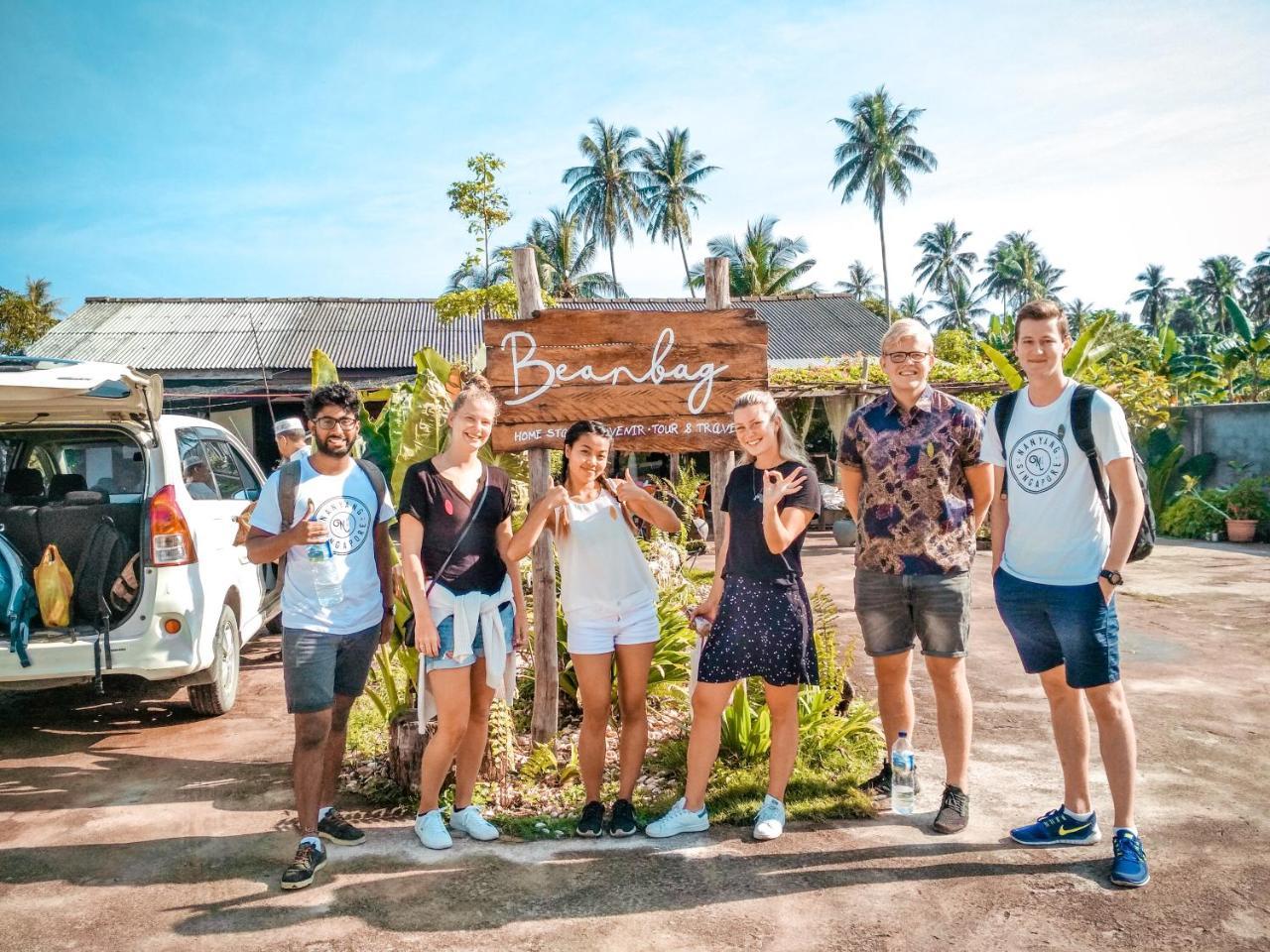 بيت شباب Beanbag Bintan Backpacker Kangkakawal المظهر الخارجي الصورة