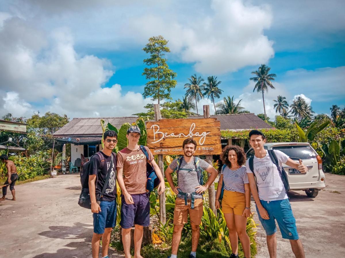 بيت شباب Beanbag Bintan Backpacker Kangkakawal المظهر الخارجي الصورة